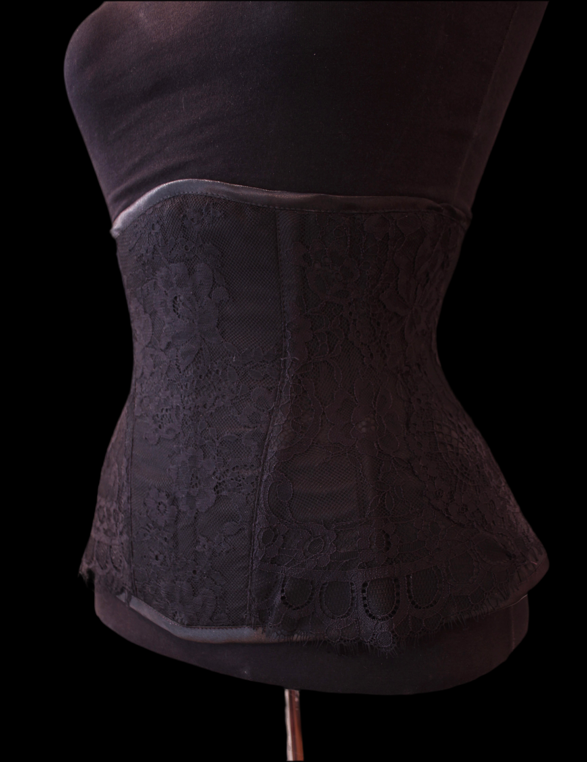 Lace Sirra (58cm)