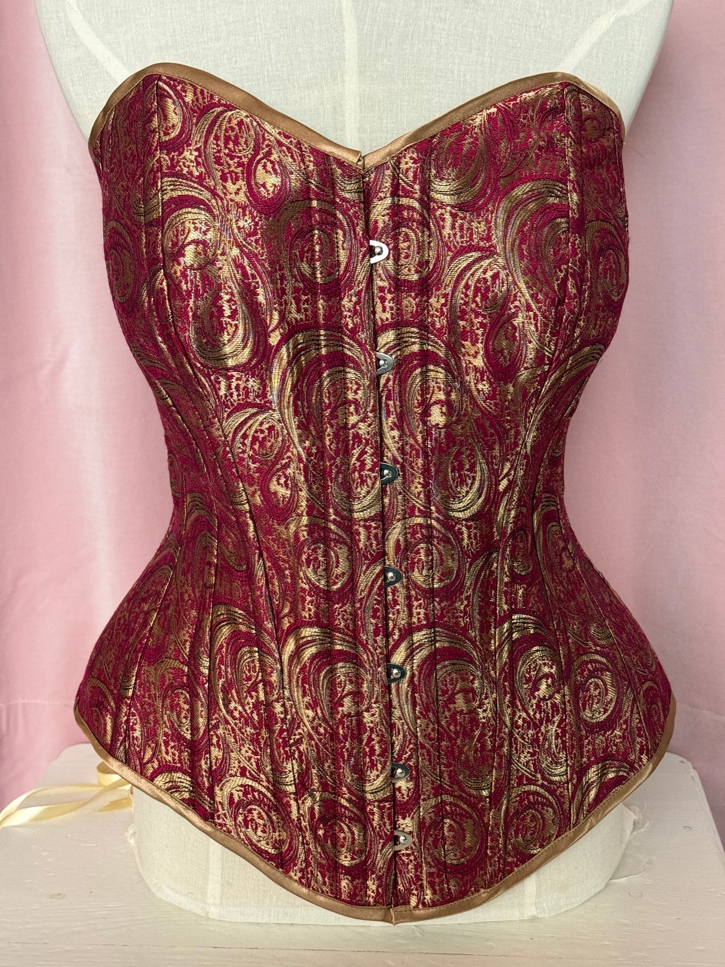 Josefin, pinkki metalli, 75 cm L/XL