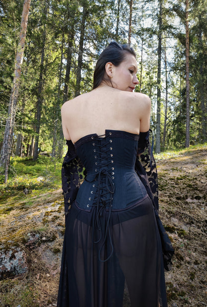 Musta Vanisha (58cm)